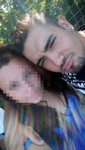 amore della figlia minorenne ed il findanzato uccide la madre e ferisce gravemente il padre