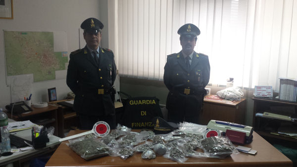 giovane sassarese arrestato dai militari della gdf per detenizone e spaccioi di stupefacenti