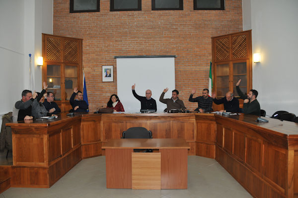 consiglio-comunale-di-baunei-approvazione-concessione-37-lotti-per-aziende-suinicole