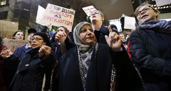 piu' del 50 per cento degli americani sono contro trump