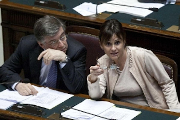 l'ennesima alfaniana e siciliana sotto inchiesta per corruzione