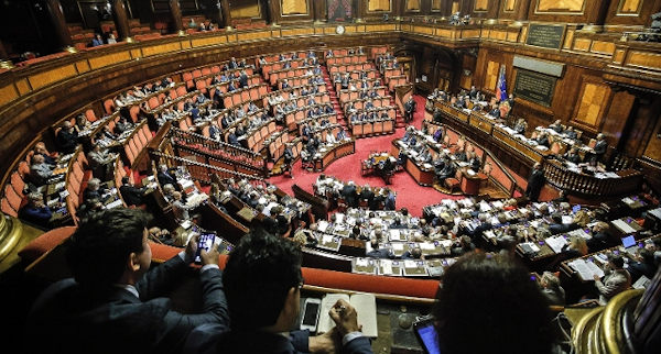 senato approva definitivamente legge sui vacini