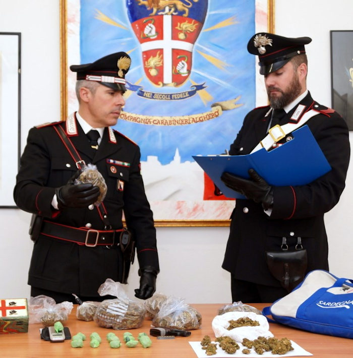 ARRESTO Stupefacenti - sequestro