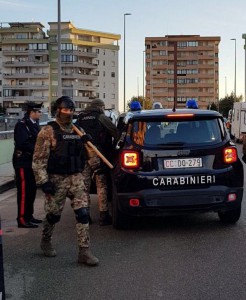 carabinieri della Sardegna durante operazione antidroga_15 arresti