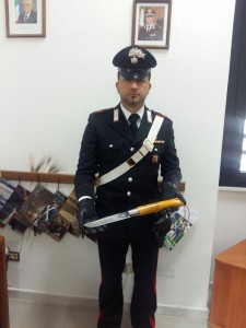 Enorme coltello sequestrata ad un arrestato dai cc di Carbonia