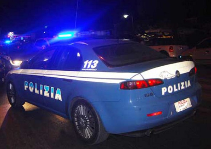 auto polizia notte