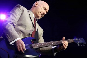 Midge Ure (2m)
