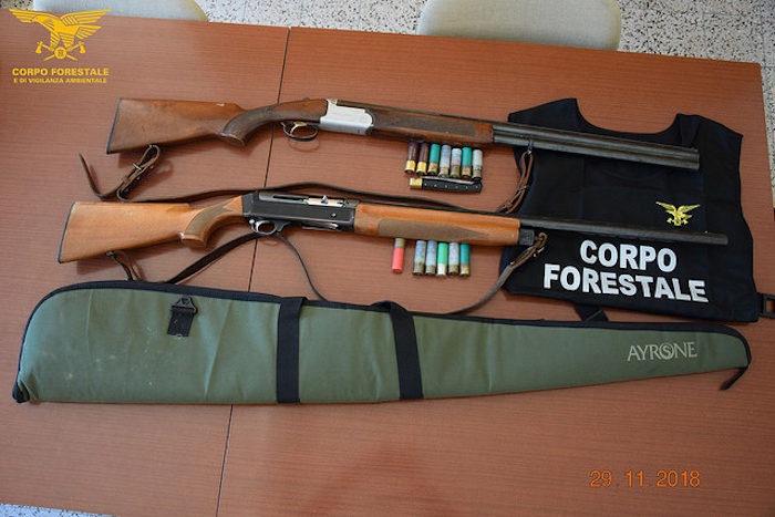 fucili sequestrati da agenti della Forestale della Sardegna