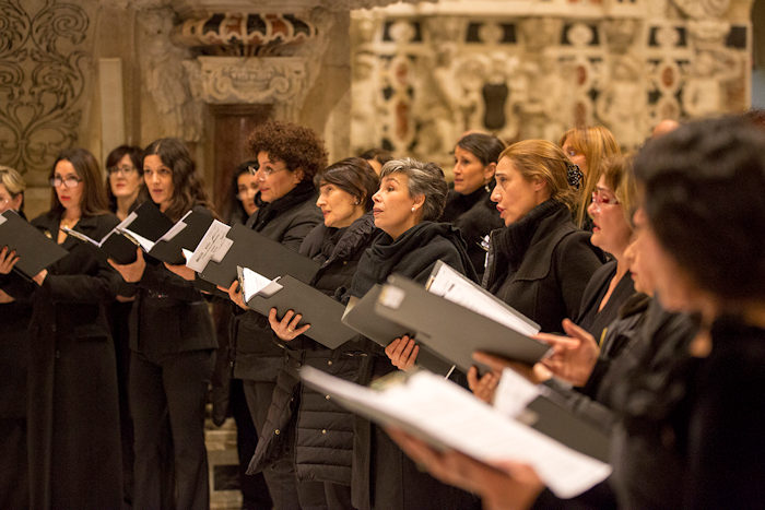 Coro femminile (foto Priamo Tolu)
