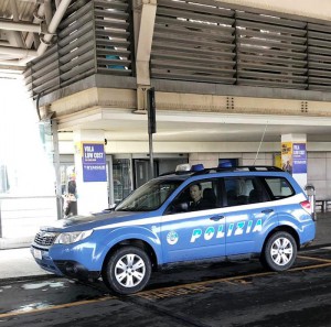 Polizia di frontiera aeroporto Cagliari