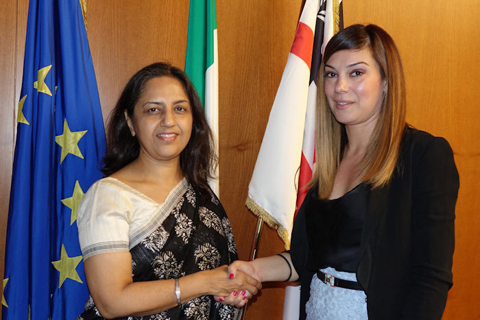 Assessore_Pili. Ambasciatrice_India