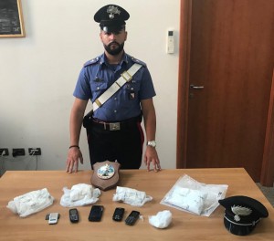 giovane di Cagliari arrestasto dai carabinieri perche' trovato con un chilo di eroina