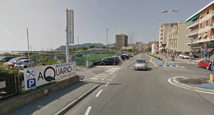 Sul lungomare di Savono un uomo uccide a sangue freddo l'ex moglie