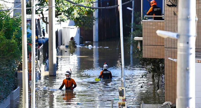 Devastazione e morte per un terribile tifone in Giappone