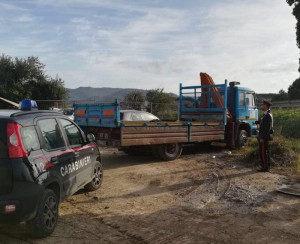 mezzi e materiale rubato trovato dai carabinieri di Sanluri