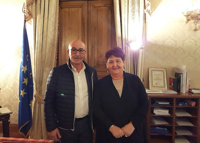La ministra Bellanova con il presidente del Consorzio Palitta
