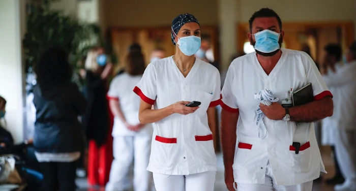 coronavirus_personale sanitario in reparto