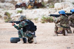 esercitazione-a-fuoco-caschi-blu-italiani-e-esercito-libanese