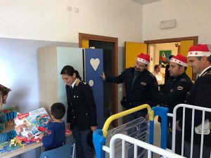 iglesias_personale-ps-in-visita-in-ospedale-del-bimbo