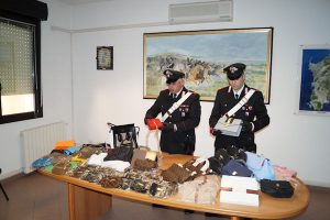 beni-di-lusso-con-marchi-contraffatti-sequestrati-da-cc-di-olbia2