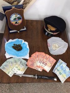 materiale sequestrato a sant'elia da cc cagliari