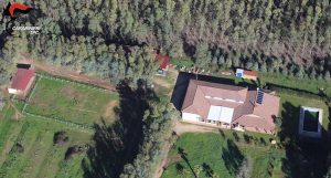 sequestrate dai carabinieri due megaville costruire in modo irregolare2