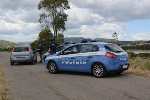 Polizia di Nuoro_posti di controllo strdale
