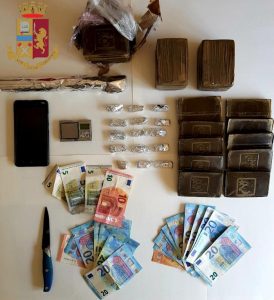 Hashish sequestrato da polizia ca