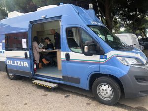 campagna Polizia di Stato questo non e' amore3