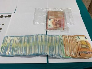 euro sequestrati a arrestati orgoloso