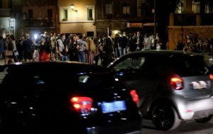 A Napoli come al solito nessun senso civico e nessun rispetto delle regole per il contagio. Uguale in molte altre citta' del nord come Milano